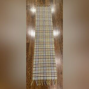 Vintage Pre-owned Genuine Burberry 100% Cashmere Scarf Green